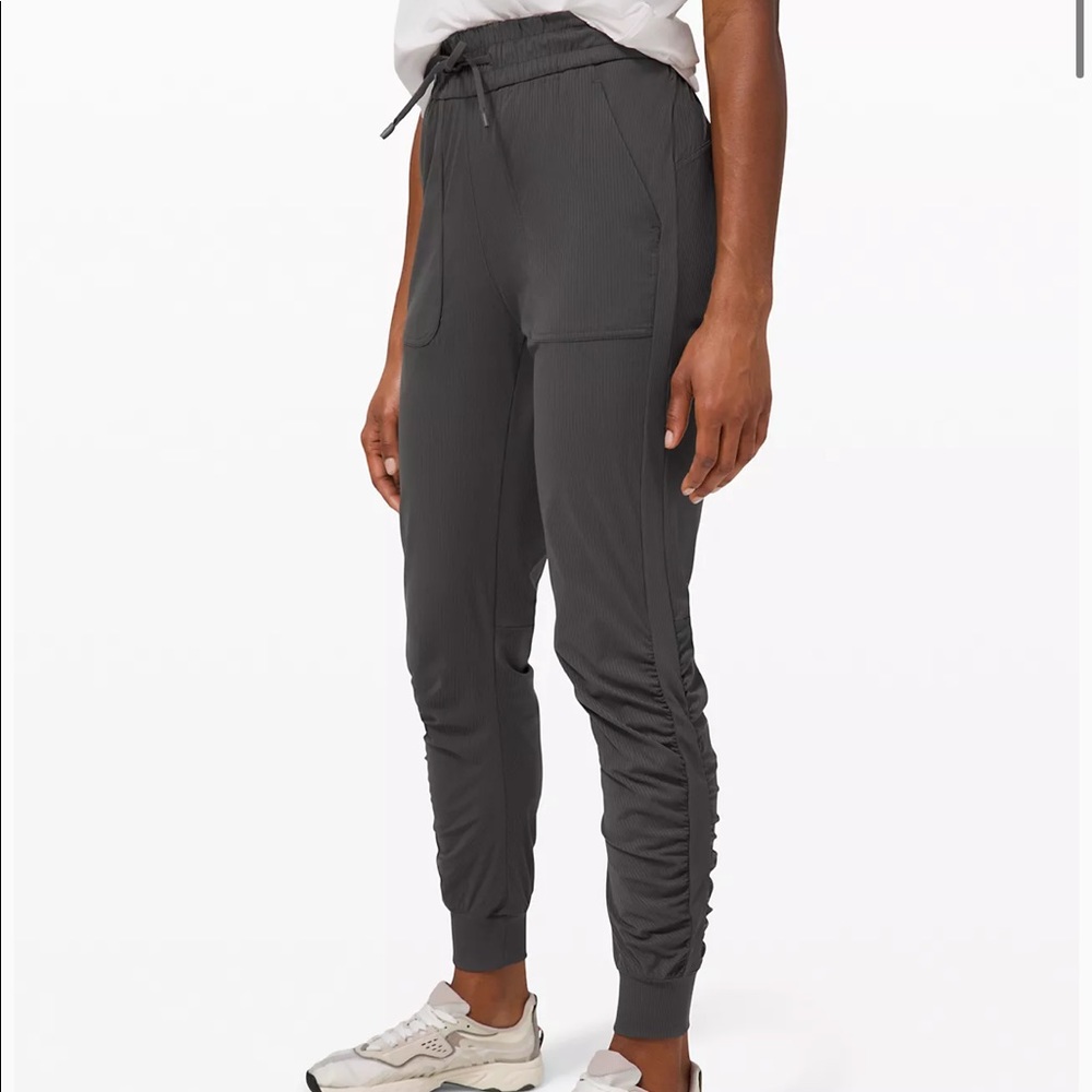 Lululemon Beyond the Studio Jogger - Mint